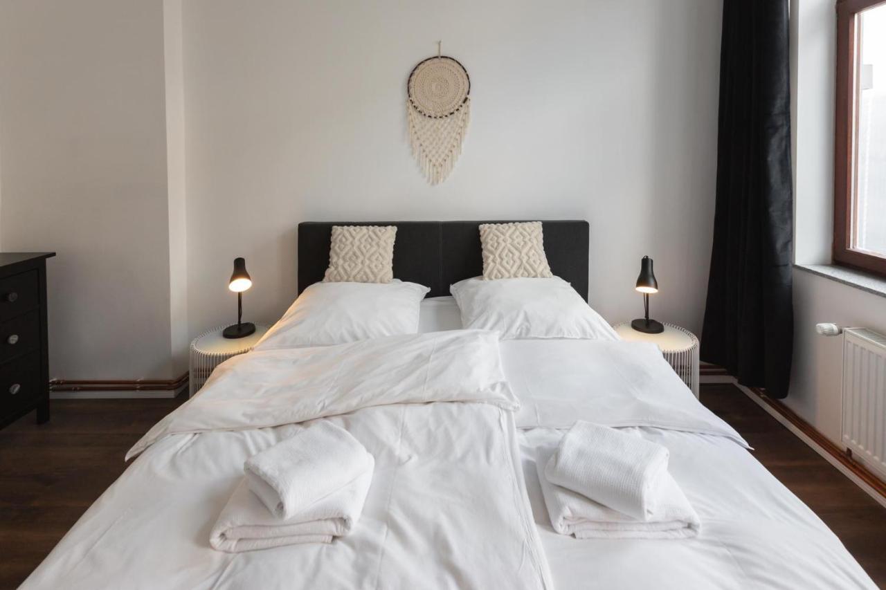 Koje Eins I Grosses Apartment Mit 2 Schlafzimmern Bremerhaven Bagian luar foto