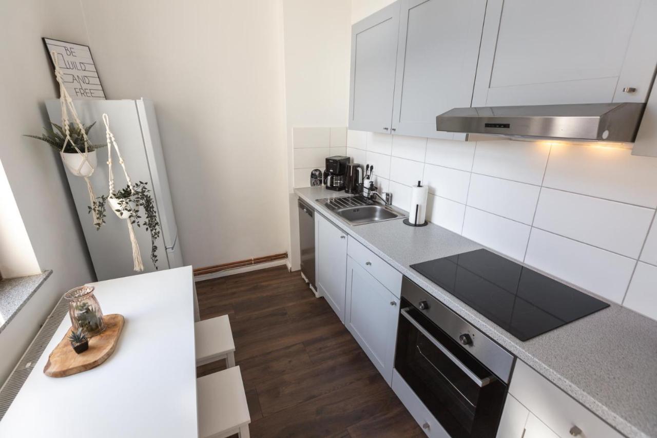 Koje Eins I Grosses Apartment Mit 2 Schlafzimmern Bremerhaven Bagian luar foto